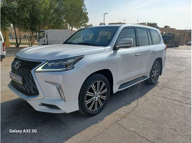 2018 لكزس LX570 في السعودية