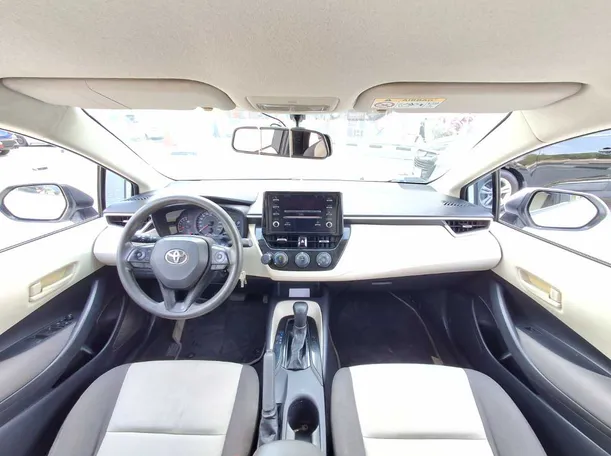 Car image 18