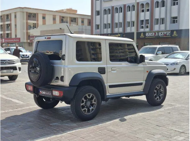 Car image 5