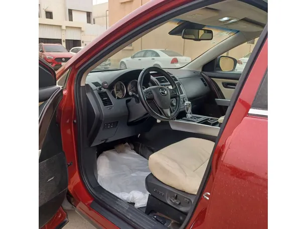 Car image 11