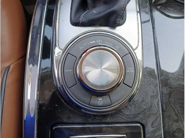 Car image 21