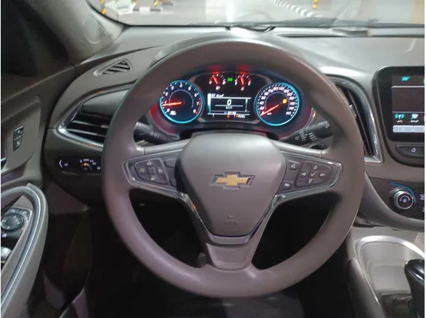 Car image 16
