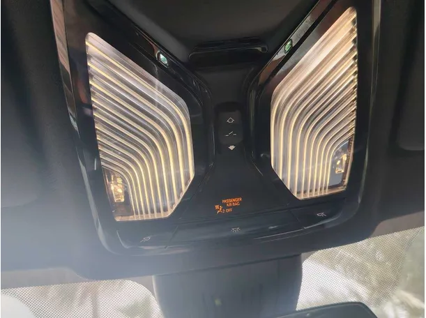 Car image 29