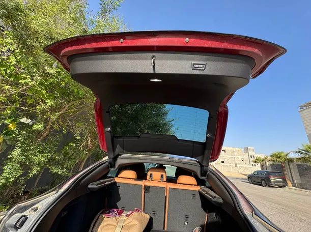 Car image 24