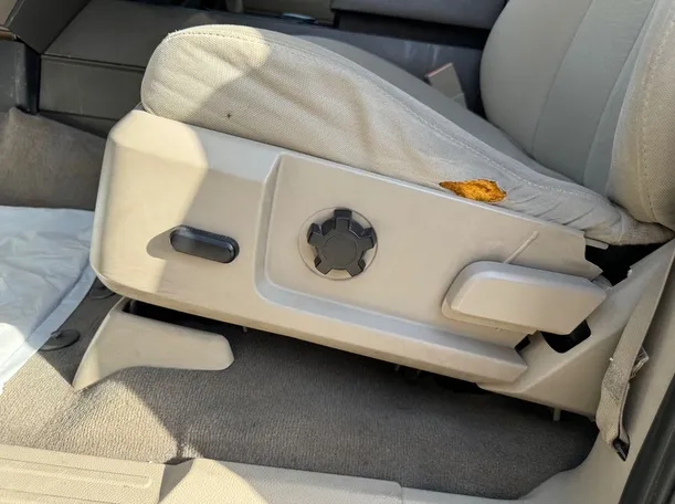 Car image 21