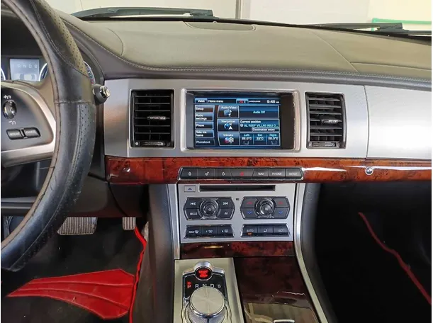 Car image 16