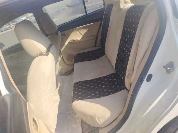 Car image 15