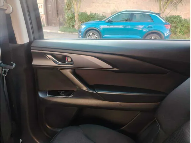Car image 39