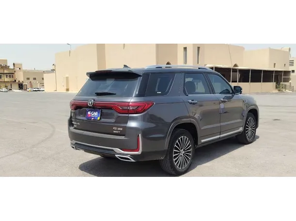Car image 5