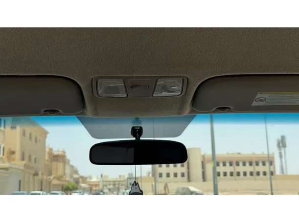 Car image 23