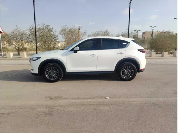 Car image 8