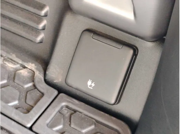 Car image 33