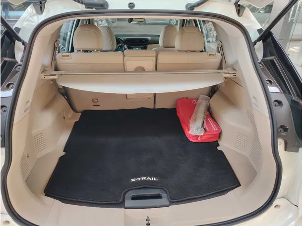 Car image 28