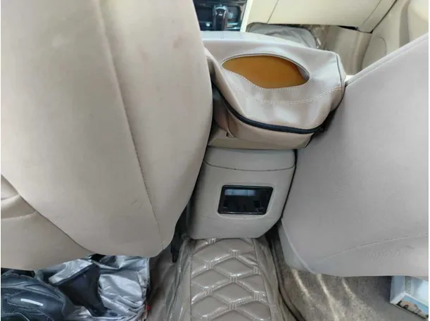 Car image 33