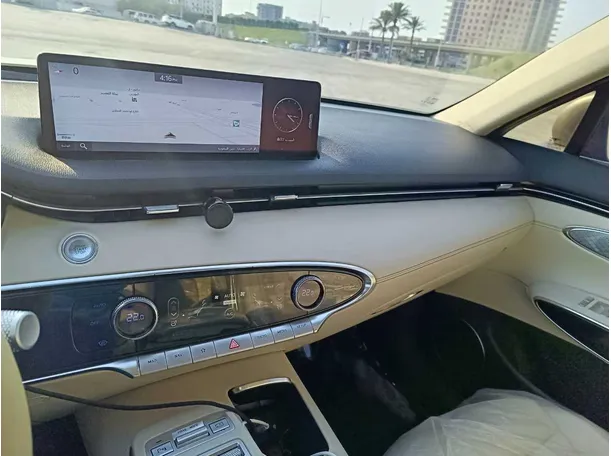 Car image 21