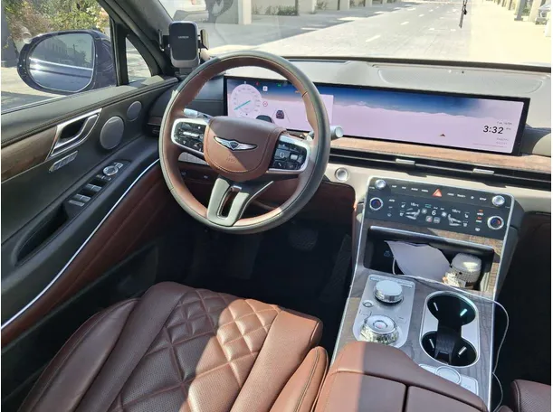 Car image 17