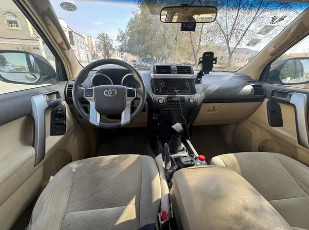 Car image 15