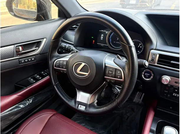 Car image 21