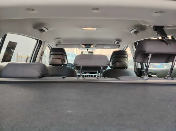 Car image 22