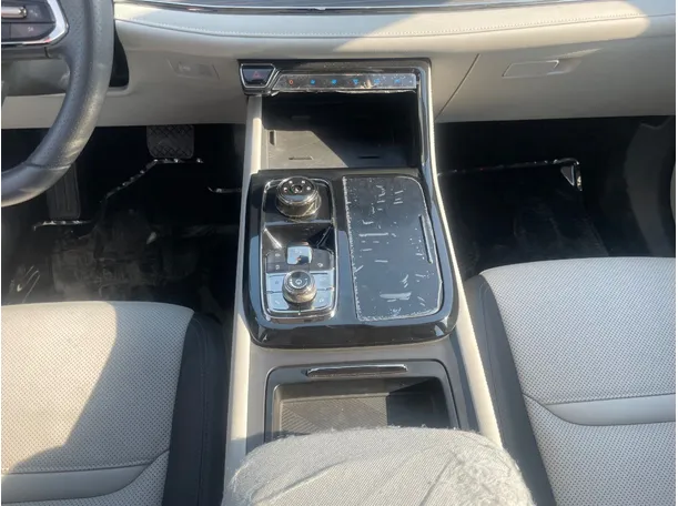 Car image 20
