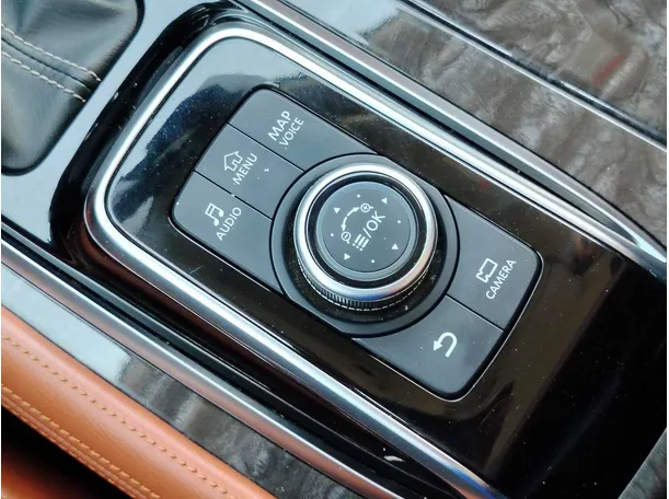 Car image 22