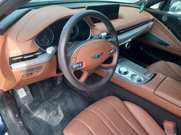 Car image 11