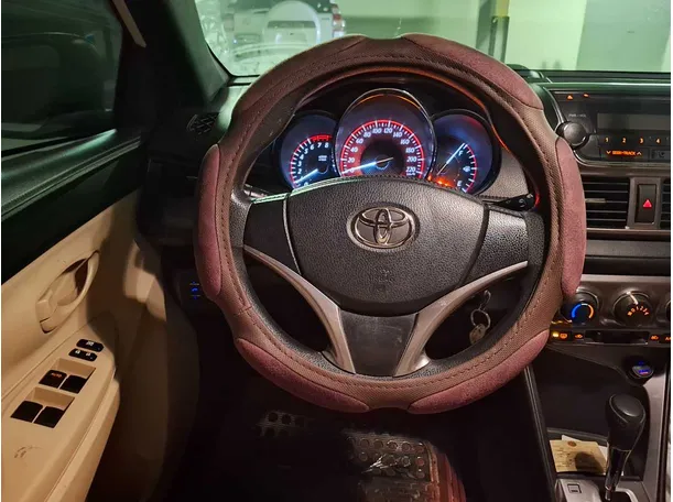 Car image 17