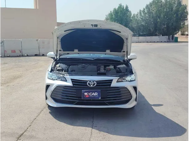 Car image 30