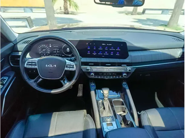 Car image 21