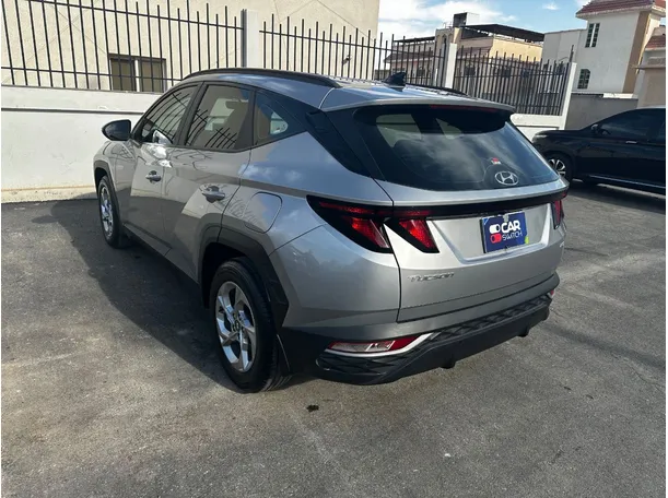 Car image 7