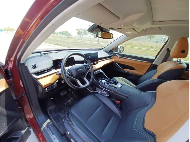 Car image 11