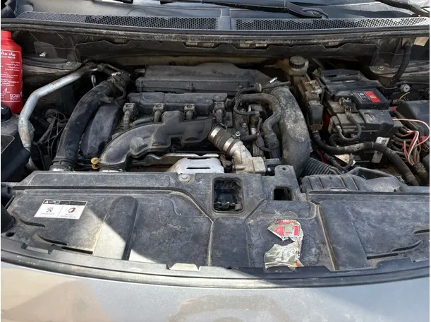 Car image 32