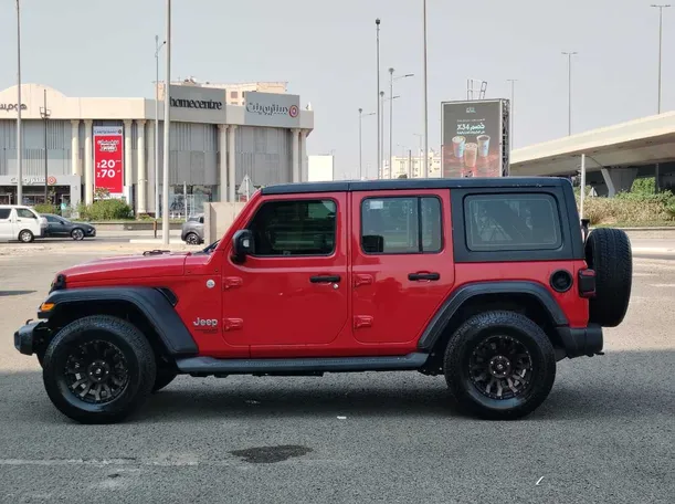 Car image 8