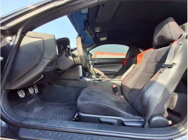 Car image 12