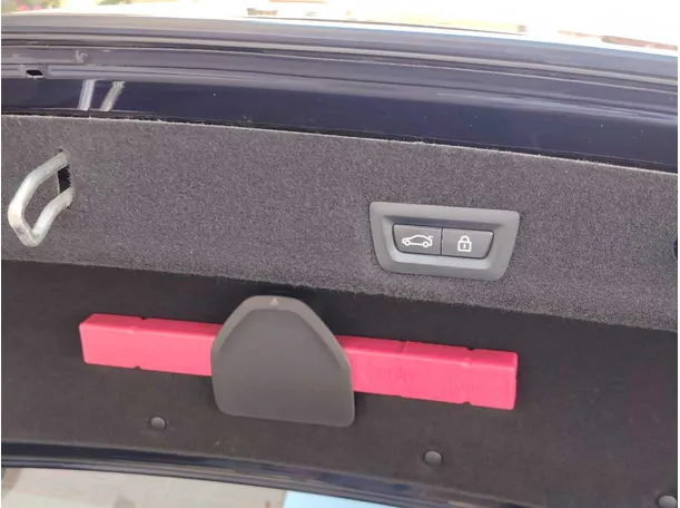 Car image 47