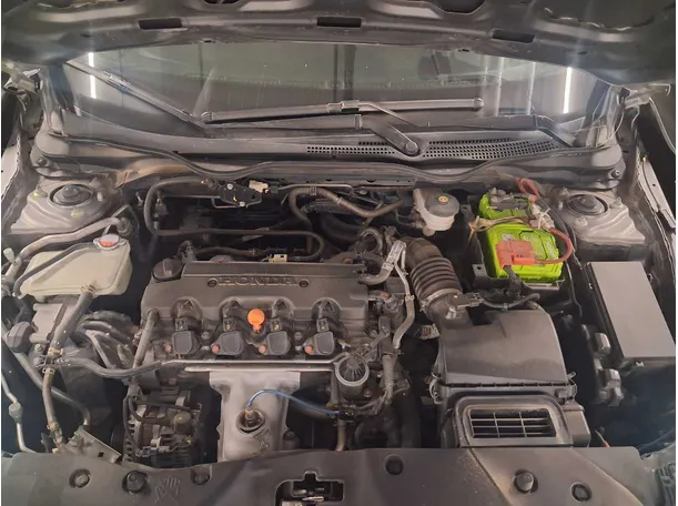 Car image 13