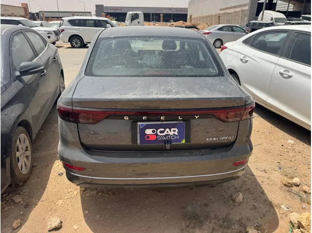 Car image 5
