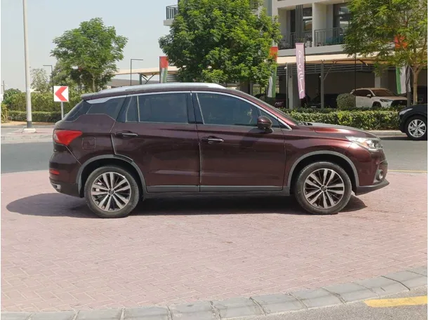 Car image 8