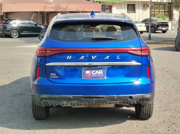 Car image 6