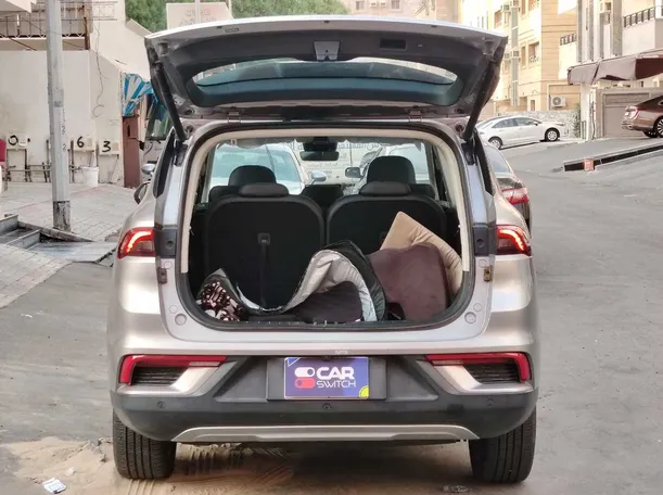 Car image 28
