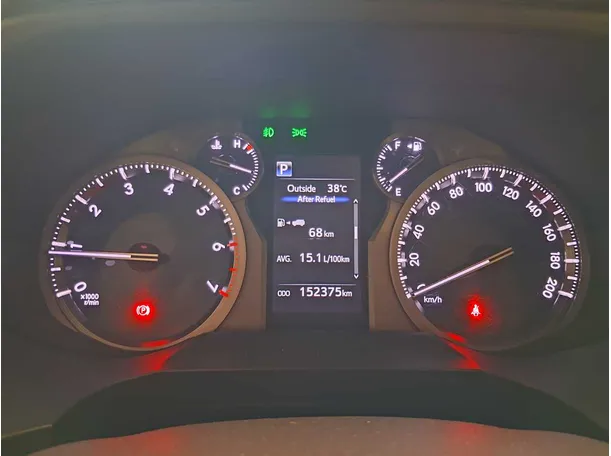 Car image 25