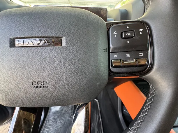 Car image 25