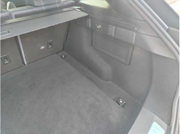 Car image 29