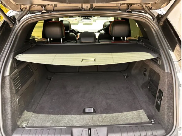 Car image 27