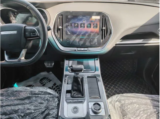 Car image 18