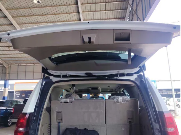 Car image 25