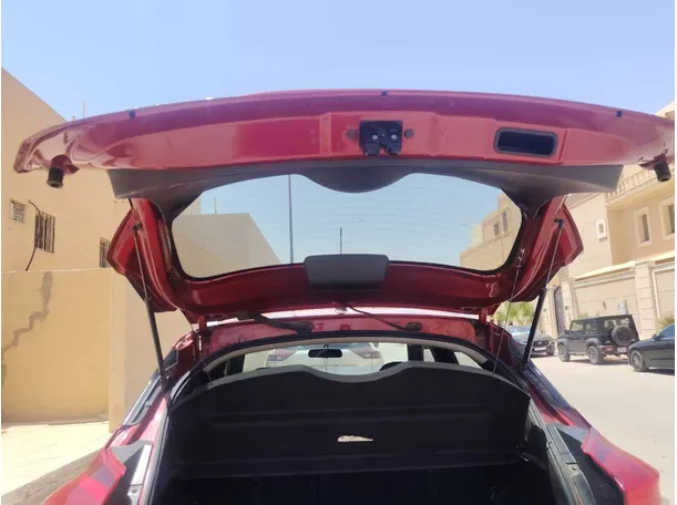 Car image 23