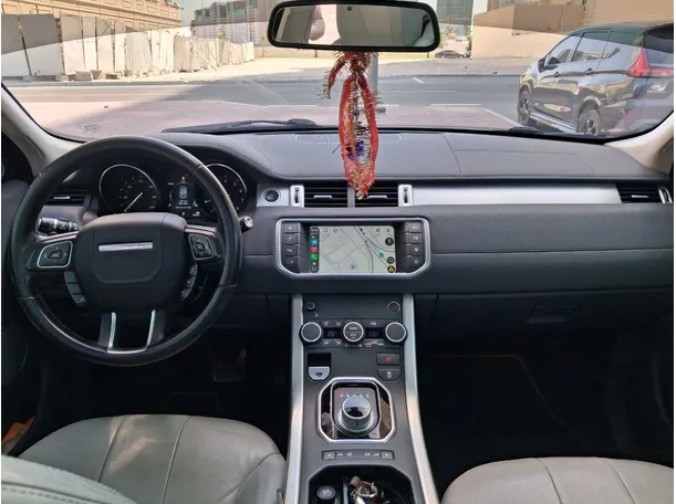 Car image 16