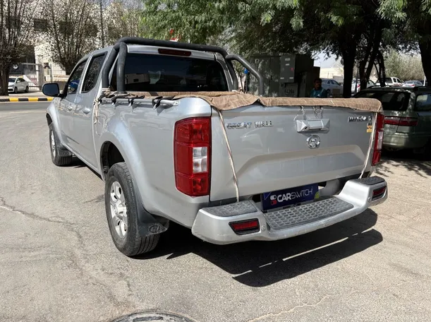 Car image 7