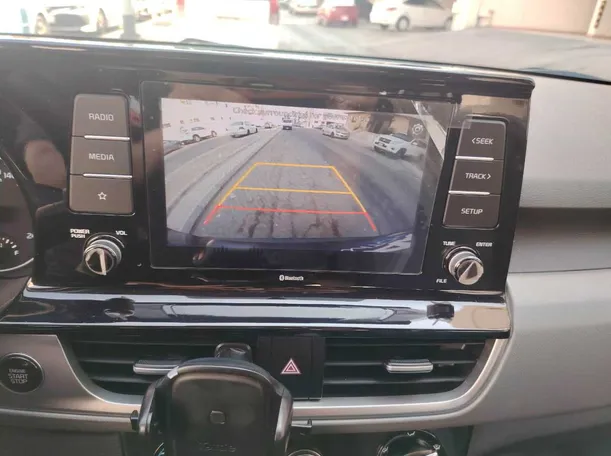 Car image 35
